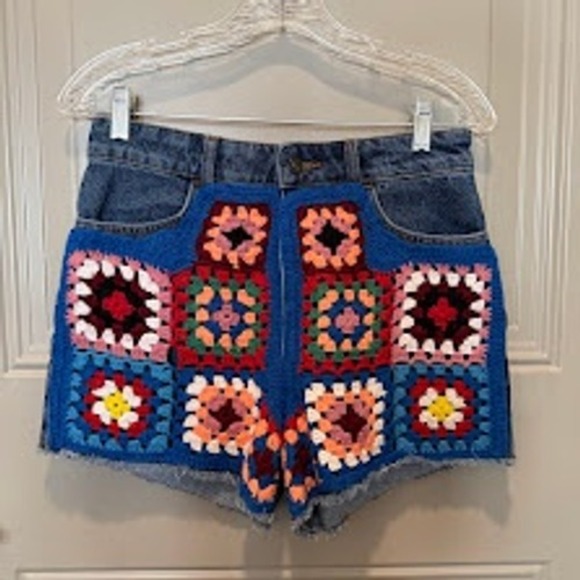 FARM Rio Pants - Farm Rio Crochet Denim Shorts Size 28